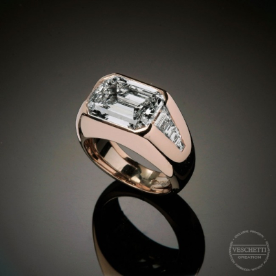 Rosé, A sophisticated emerald cut diamond ring | The Classic