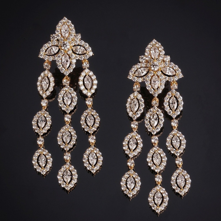 Sale Gold, Diamonds And Precious Stones Earrings In Italy