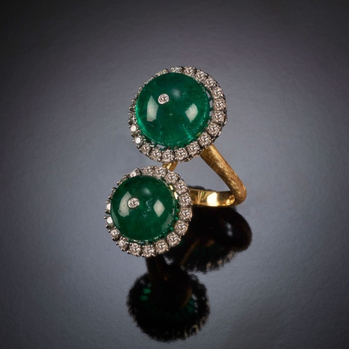 Sale Gold and Precious Stones Rings in Italy